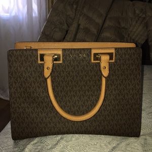 MICHAEL KORS HANDBAG PURSE